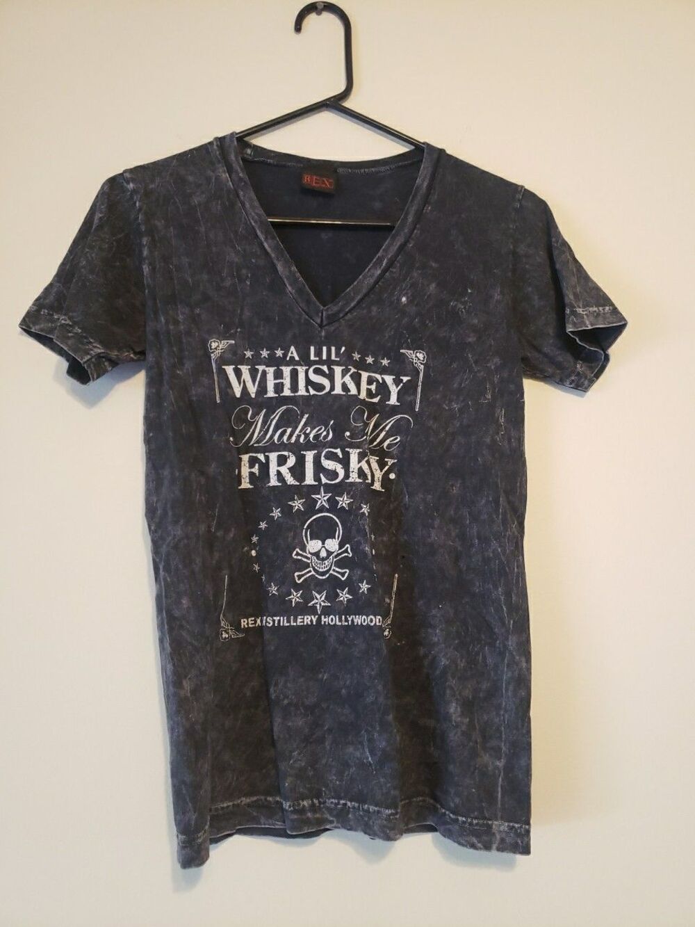 Vintage-A Lil Whiskey Makes Me Frisky-Rex Hill Distillery Hollywood CA-Size M